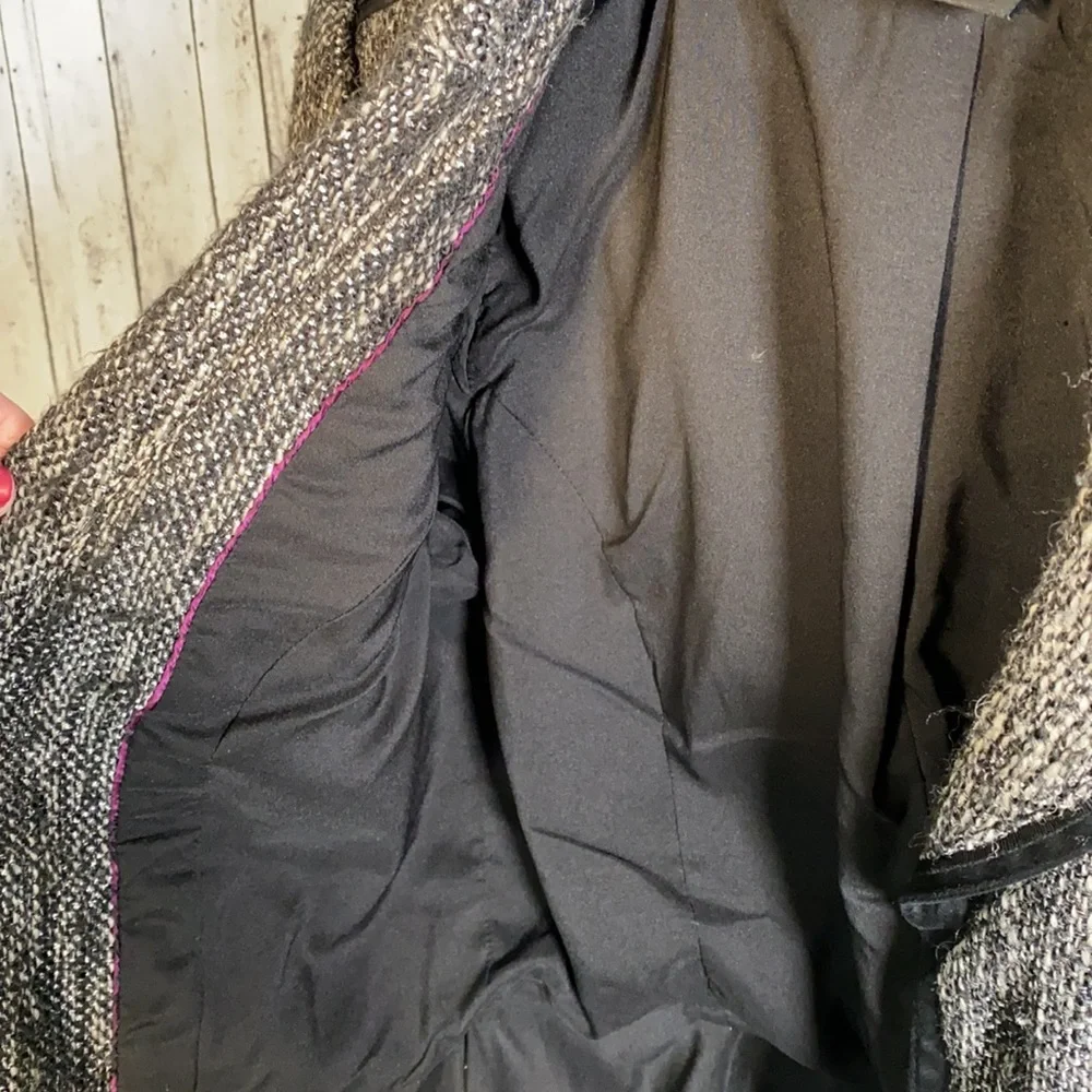 White House Black Market Tweed Peplum ZipUp Blazer - Picture 5 of 8